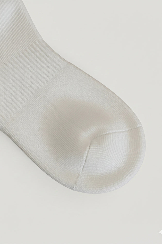 BB Core Low Cut Socks Nordic Edition White Color BODYBORN